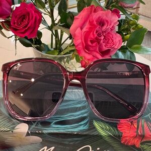 MAUI JIMS Women’s Good Fun Polarized Sunglasses in Raspberry Fade Color NEW